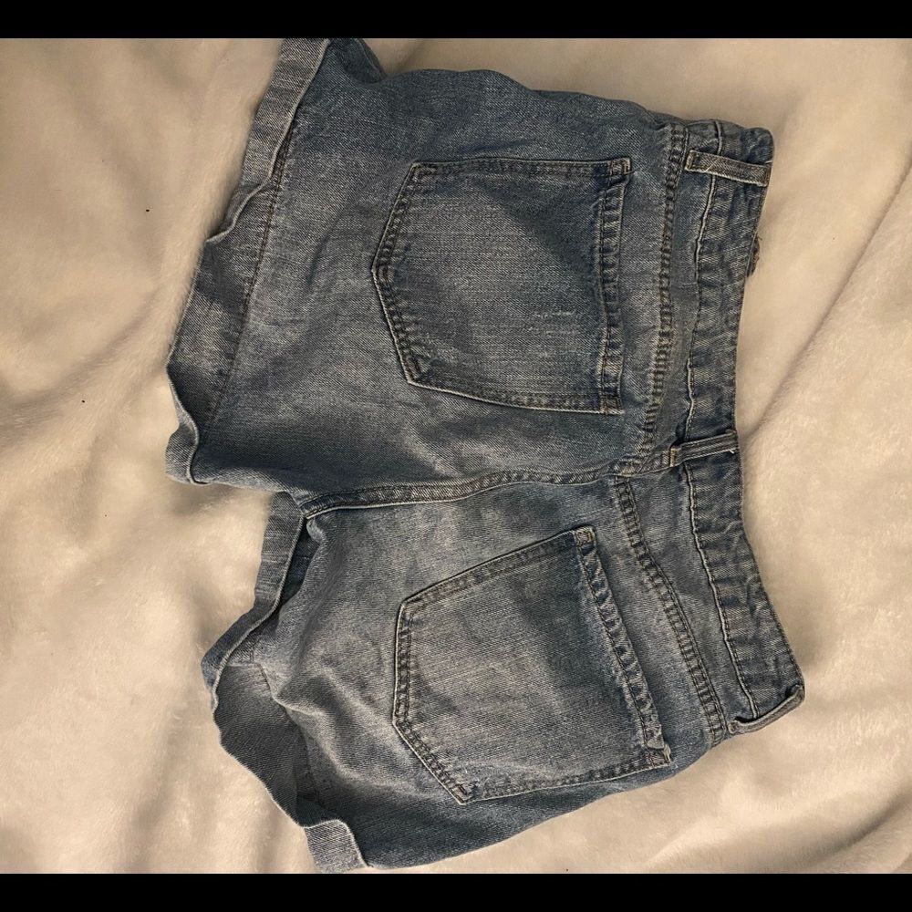 Shorts   - Picture 2 of 2